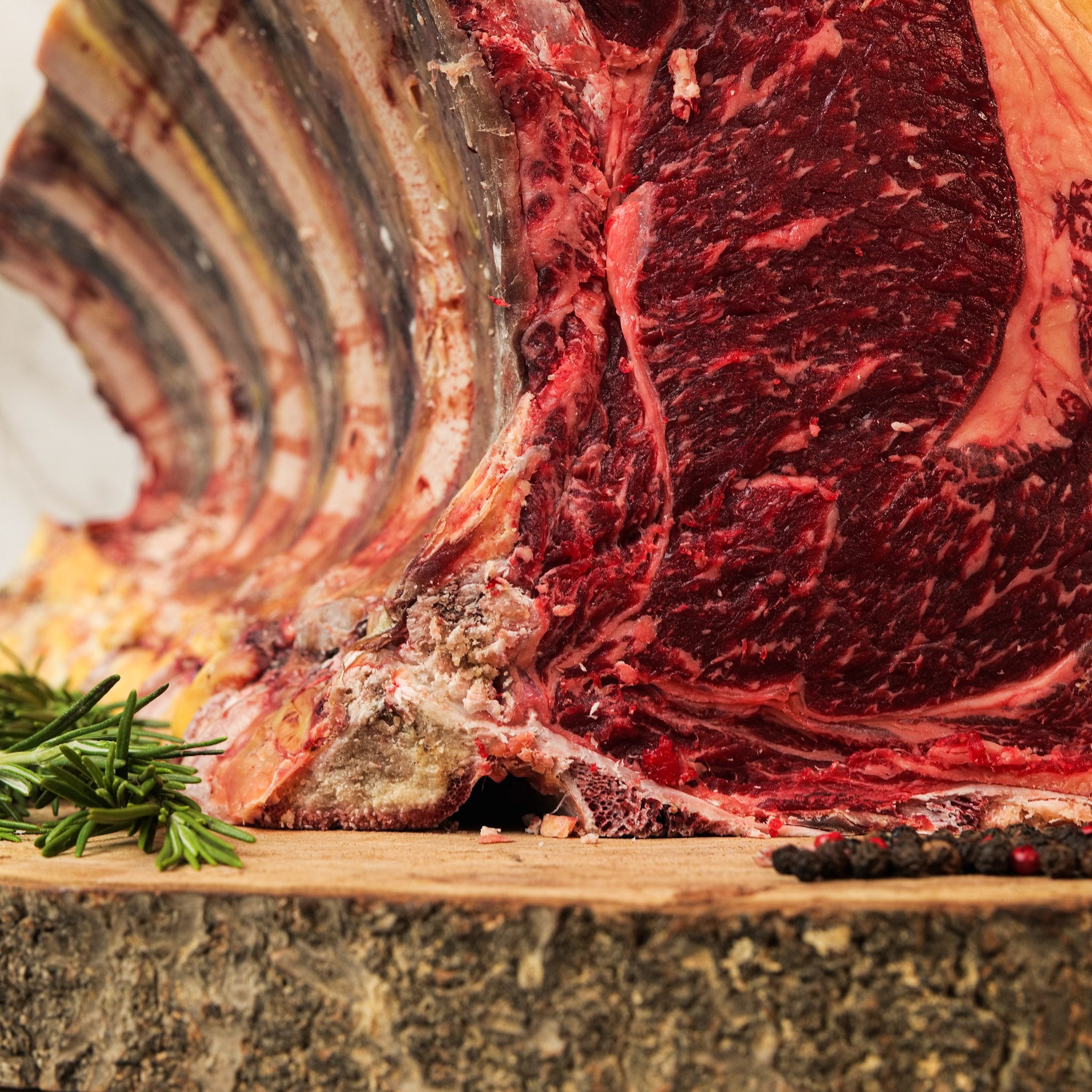 Wagyu Iberico – Lombo Intero con Osso (Carré)