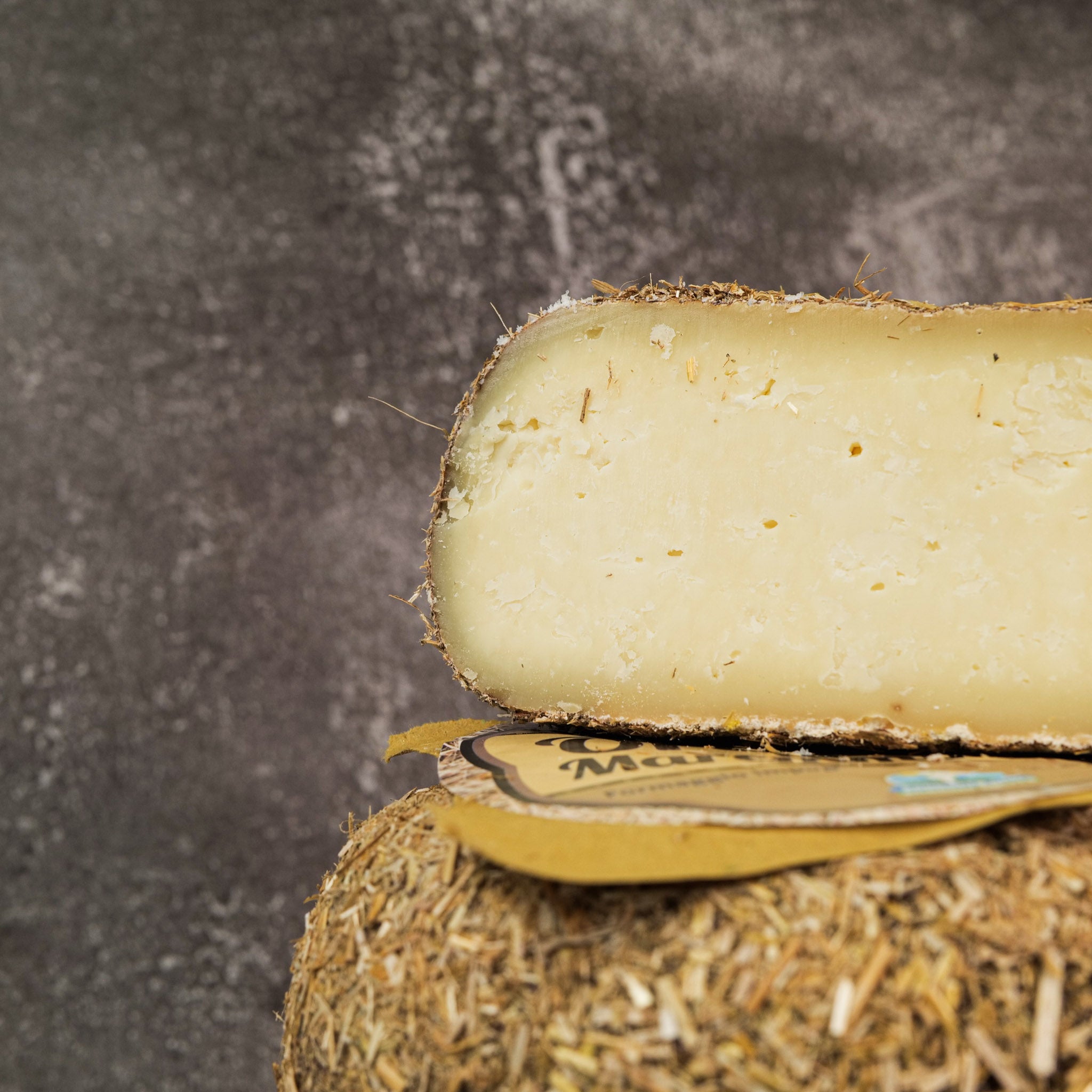 Pecorino Impagliato “Oro di Maremma”